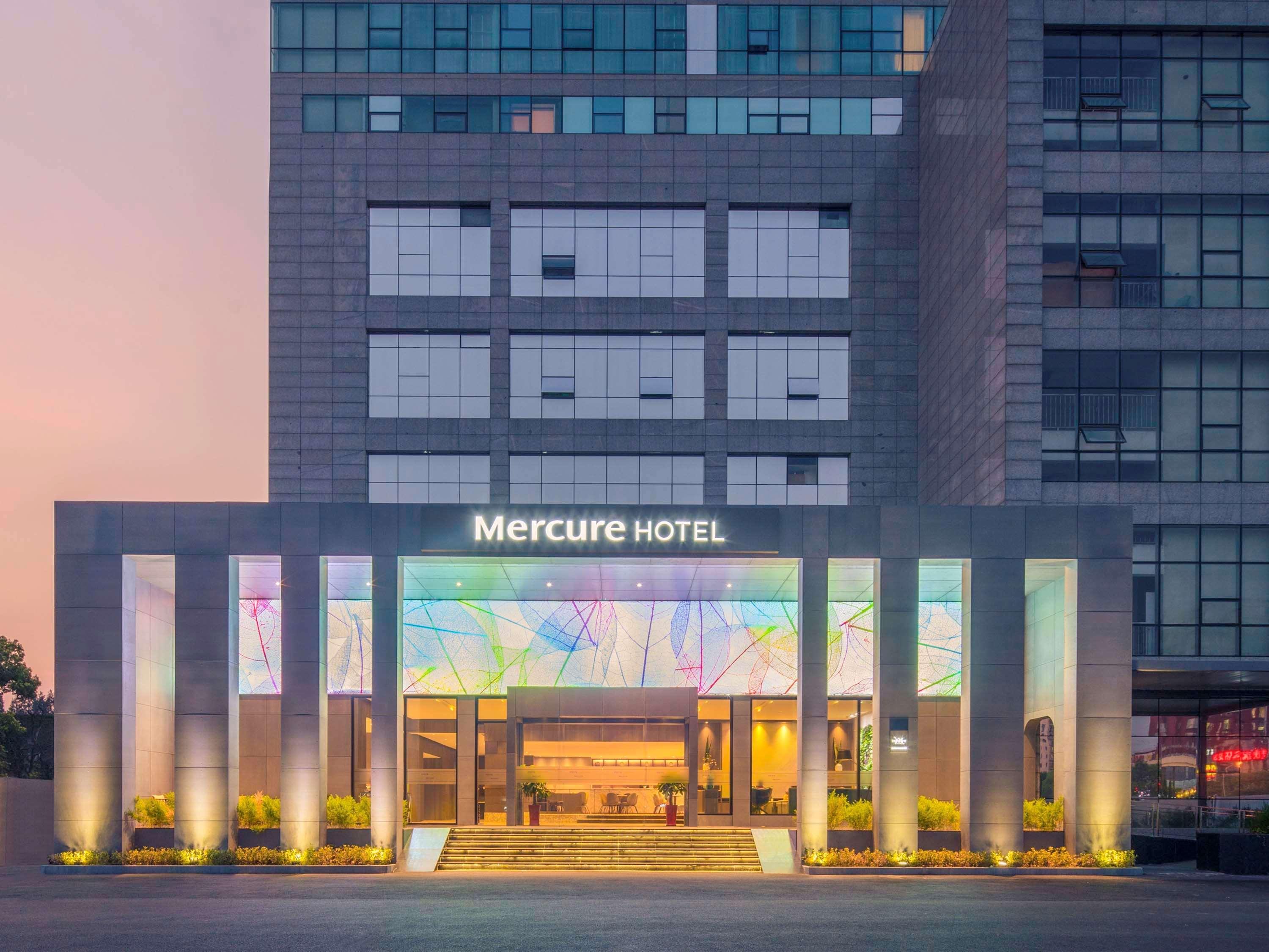 Mercure Shanghai Hongqiao South Hotel Exterior photo