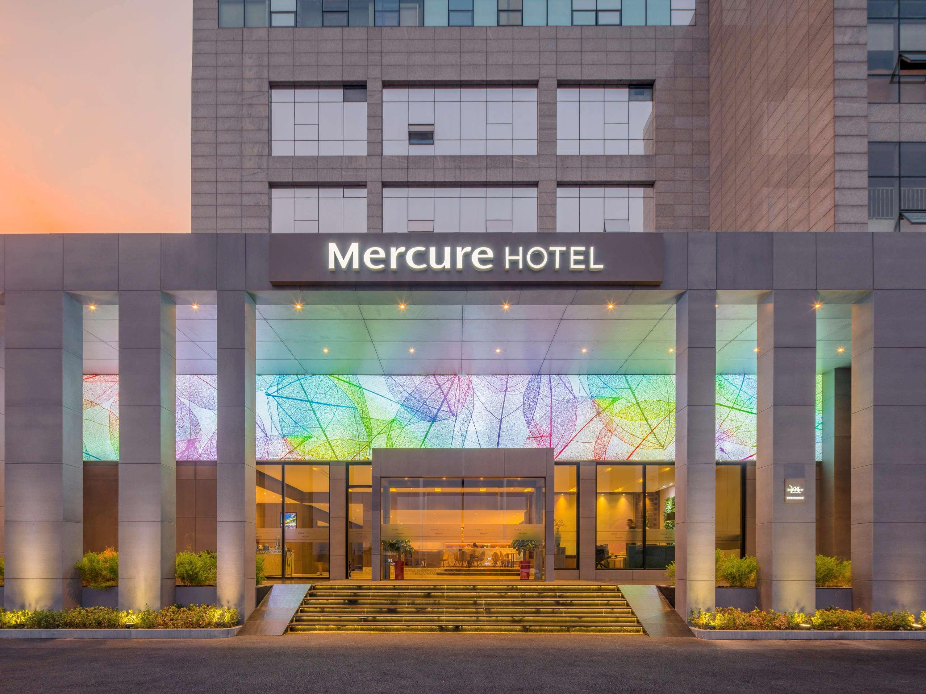 Mercure Shanghai Hongqiao South Hotel Exterior photo